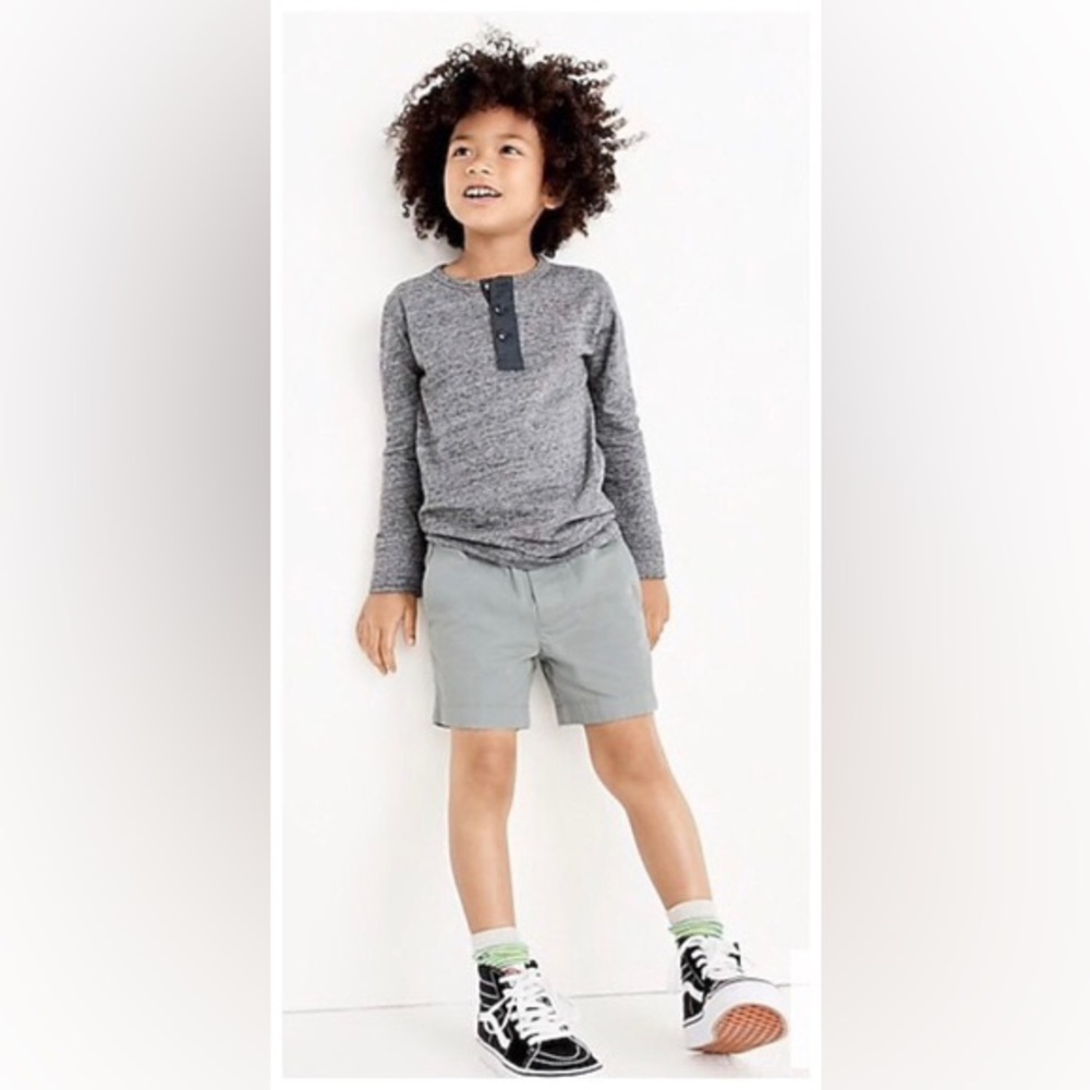 NWT JCrew Boys Drawstring Twill Dock Shorts Gray 7 Stubborn Green Tape on Back